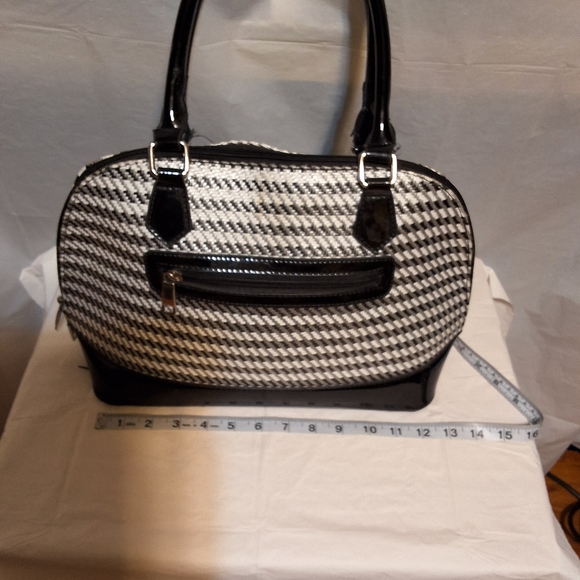 Black and White Plaid  Fashion Purse - Picture 5 of 7